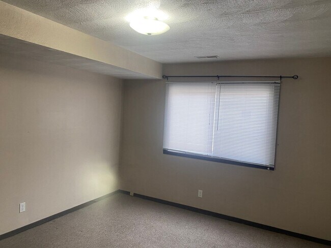 Interior Photo - 301 N Carole Ave