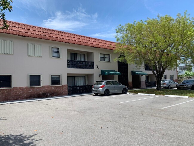 Building Photo - 1721 NW 15th Vista