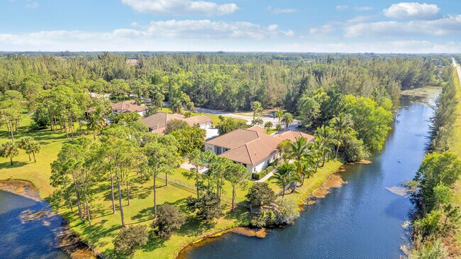 Building Photo - 11985 Carnegie Pl