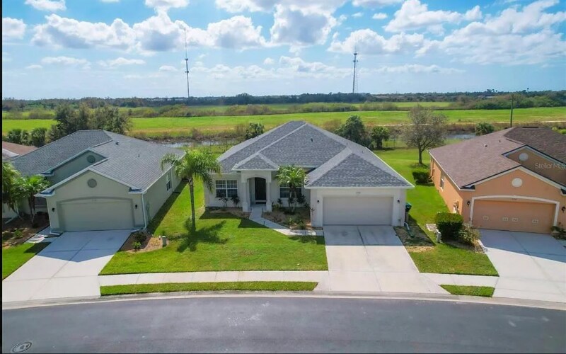 Primary Photo - 2760 Suncoast Lakes Blvd