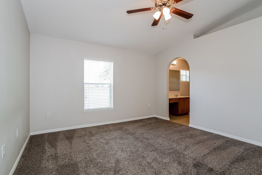 Building Photo - 5180 Gulf Sturgeon Ln