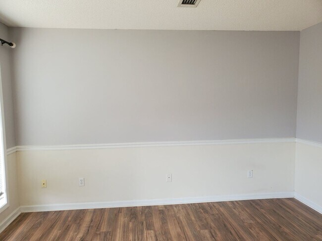 Building Photo - Dunwoody Subdivision!  Close to Ft. Novose...