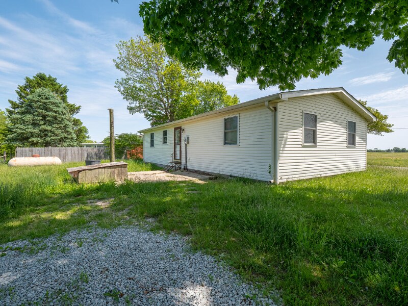 Building Photo - 5784 250N