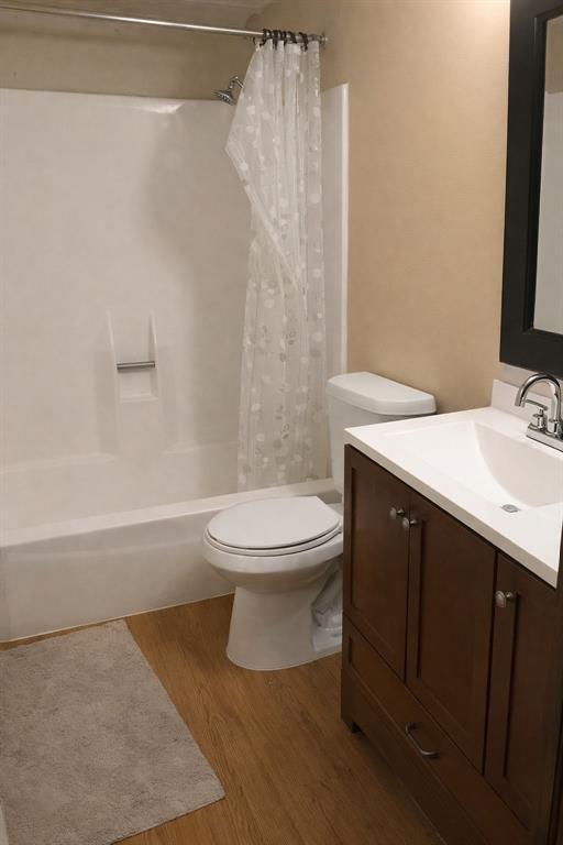 Building Photo - 1000 W 26th St