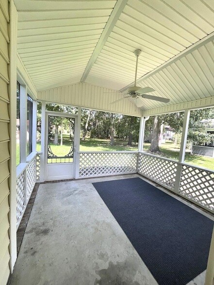Building Photo - 383 Springview Ln