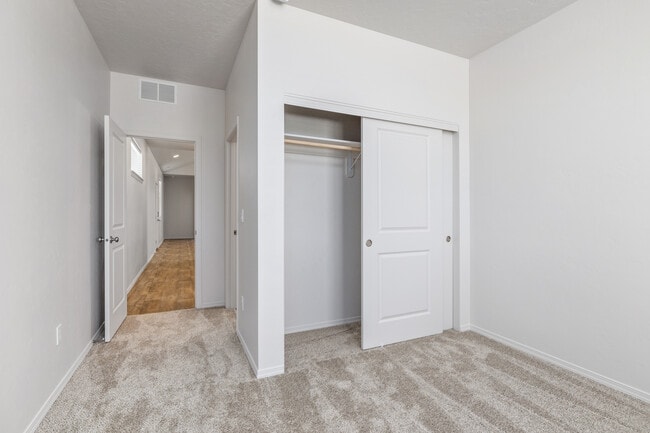 Building Photo - 1889 N W Enterprise St