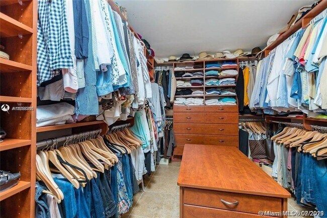 Building Photo - 181 Harbor Dr