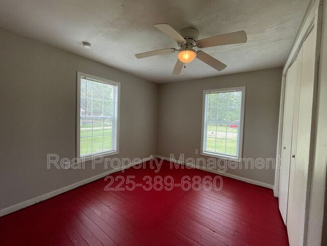 Building Photo - 3026 Balis Dr