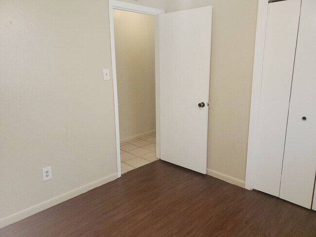 Building Photo - 1708.1710 Rawhide Loop