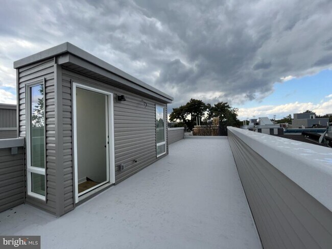 Building Photo - 2117 N 8th St