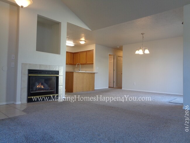 Building Photo - 7475 Parkplace Dr NE