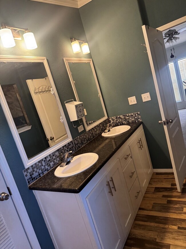 Building Photo - 14141 W Ruidoso Dr