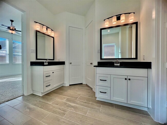 Building Photo - 10642 Blossom Bend Ln