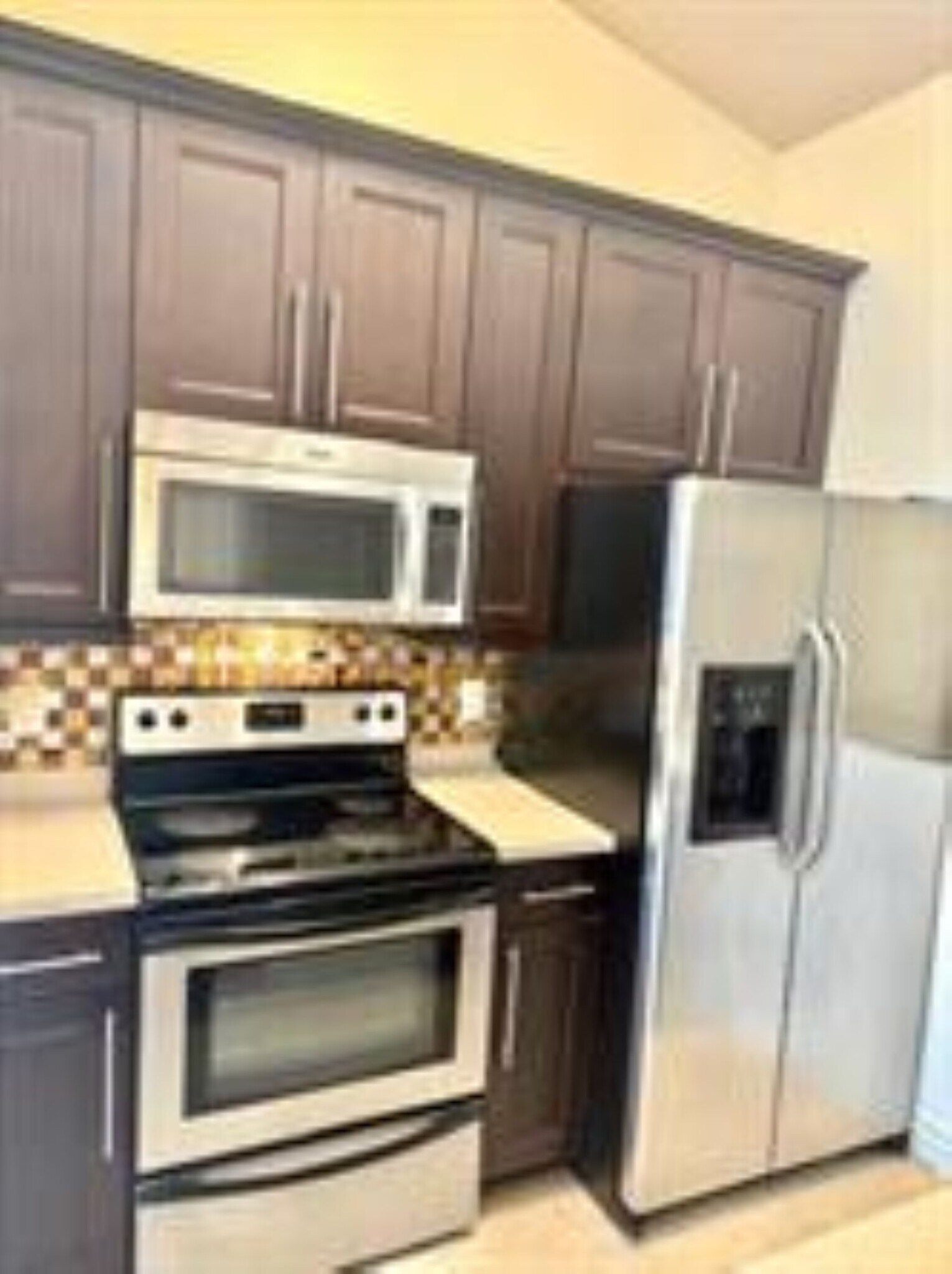 Building Photo - 2810 N Oakland Forest Dr