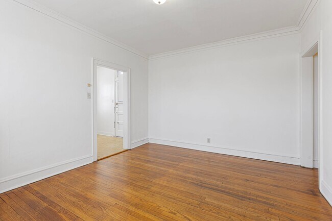 Building Photo - Spacious Lincoln Square