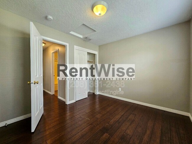 Building Photo - 13307 W Satinleaf Dr