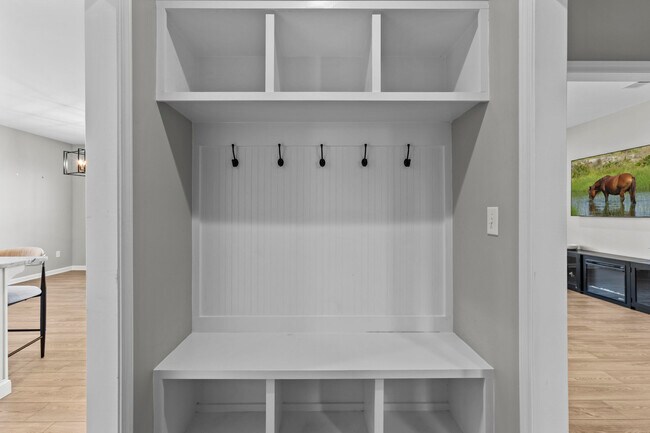 Building Photo - 2681 Rockaway Pl