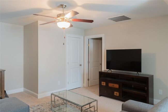 Building Photo - 950 Wheat Ridge Dr