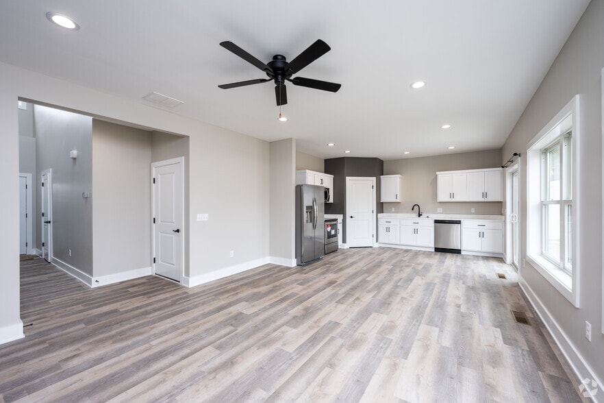 3BR, 2.5BA - 1,646SF : Living Room / Kitchen - West Hamilton Hamlets