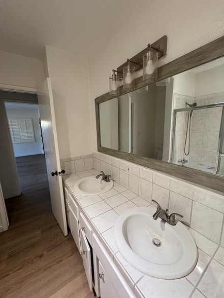 Building Photo - 3768 Redondo Beach Blvd