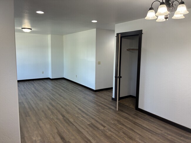 Building Photo - 2286 Gallatin Green Blvd