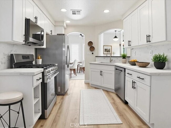 Building Photo - 356 Carrione Ct