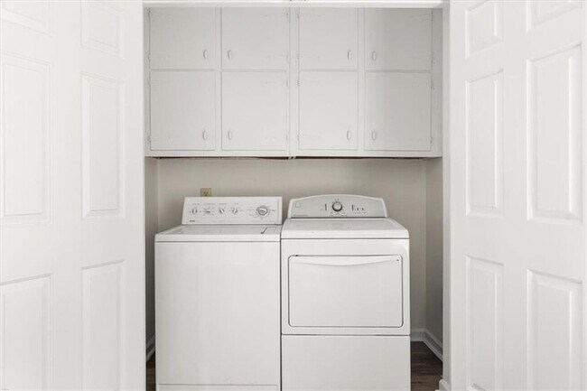 Building Photo - 1451 Belmont Ave