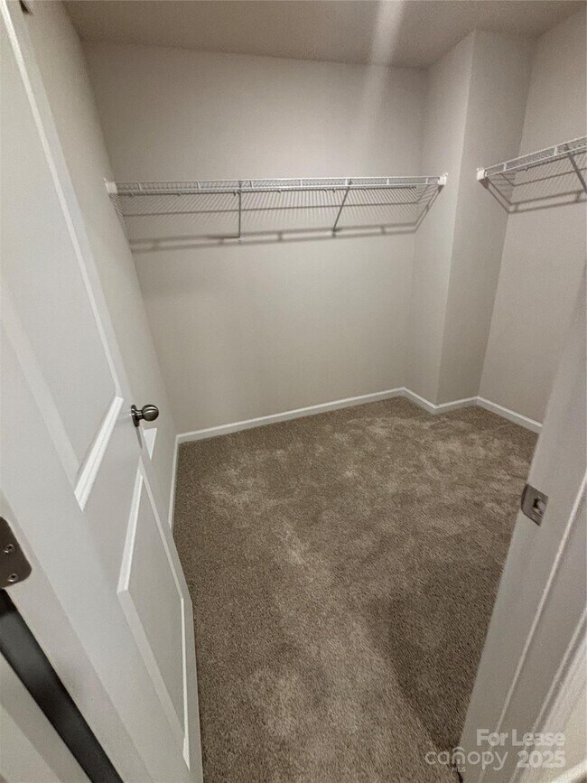 Building Photo - 414 Sagecroft Ln