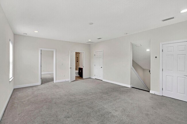 Building Photo - $3,995 Modern 4 Bedroom 3 Bath Gated House in Nocatee. Bonus Office. Amenities. Loft. Pet Friendl...