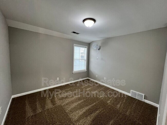 Building Photo - 137 W Porter Run Dr