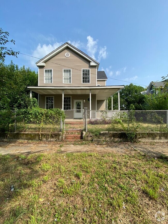 Building Photo - 1811 Maury St