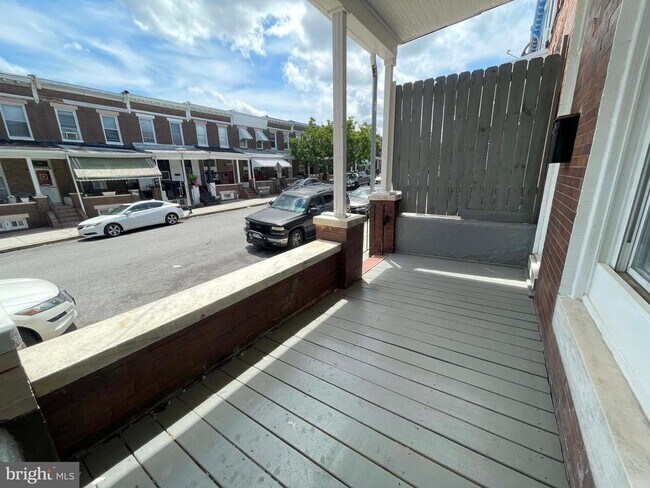 Building Photo - 1736 Darley Ave
