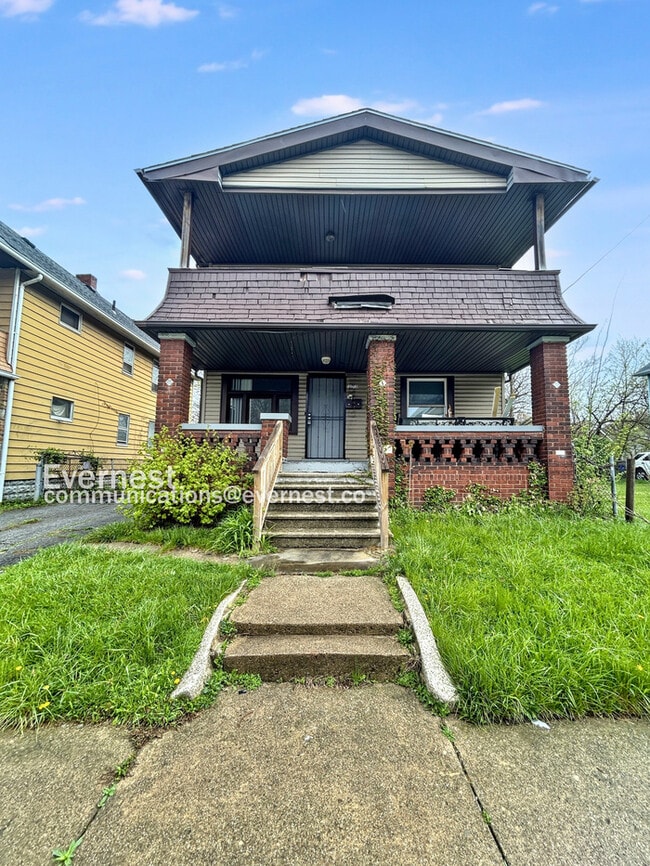 Primary Photo - 12013 Parkhill Ave
