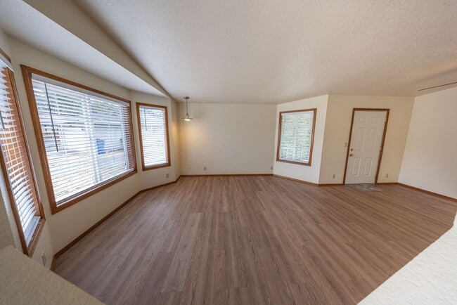 Building Photo - One Level Ranch Home - Three Bedrooms - Updated in 2024