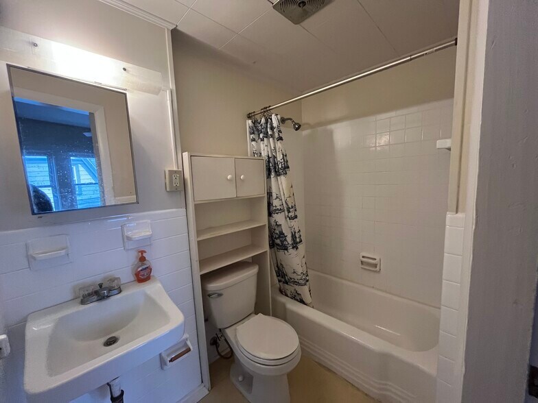 Building Photo - 30 Rindge Ave