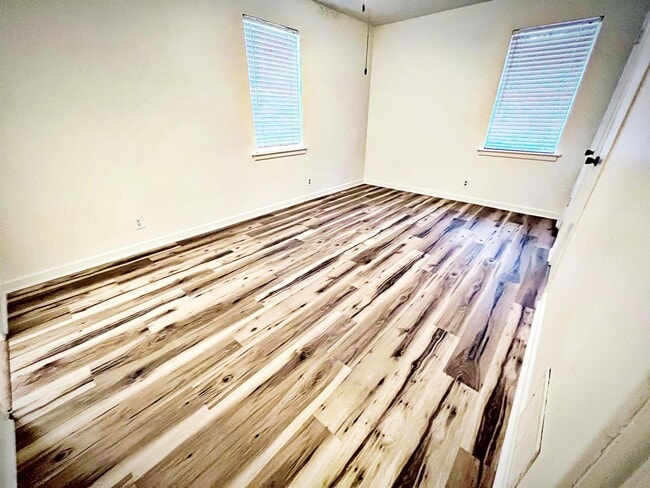 Building Photo - 2823 Amy Ln