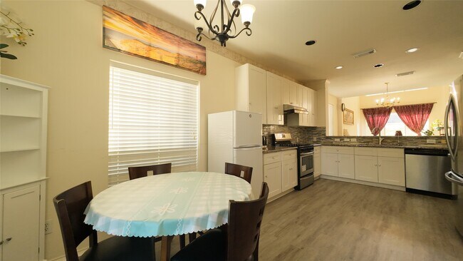 Building Photo - 4111 Creek Ridge Ln