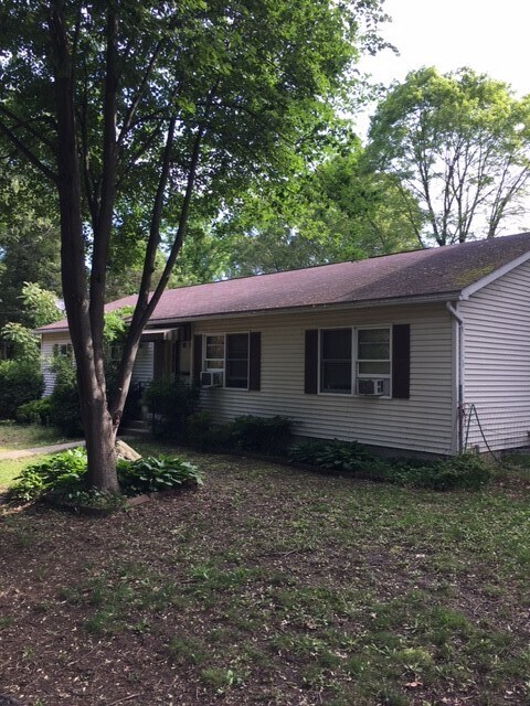 Building Photo - 600 Centerville Rd