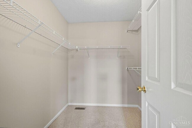 Building Photo - 6671 Foxfield Dr