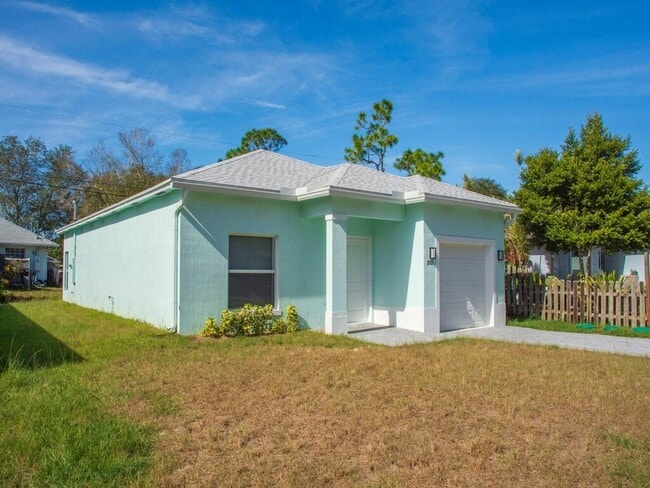 Building Photo - 2505 87th Ave