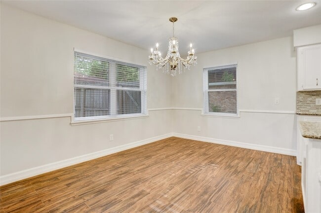Building Photo - 5751 Creekbend Dr