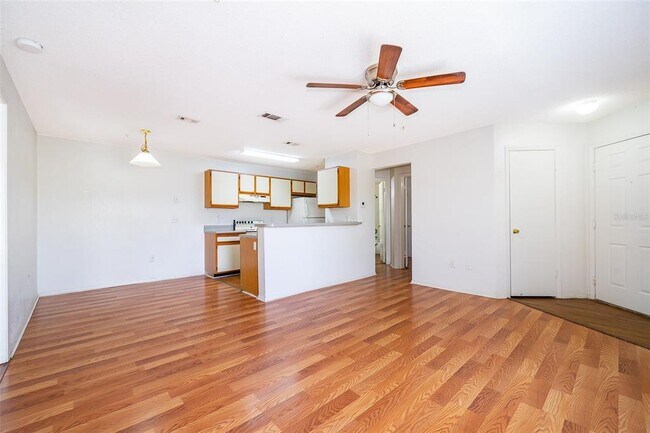 Building Photo - 627 Dory Ln