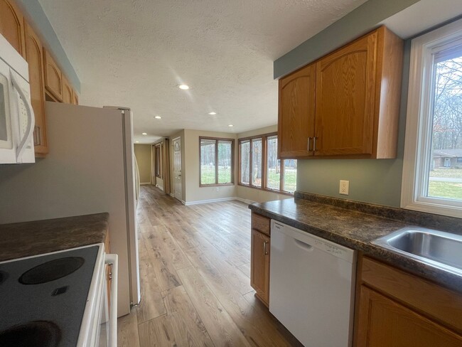 Building Photo - Nice Ranch located in Grandville School Di...