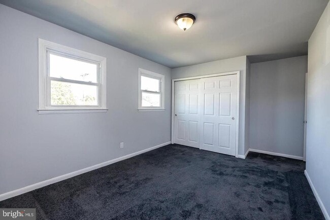 Building Photo - 5468 Drexel Ave