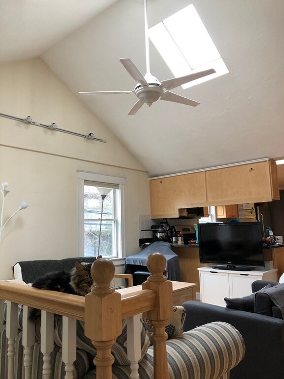 Building Photo - 118 Sherman St