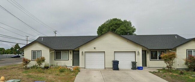Primary Photo - 2 Bedroom Duplex in West Eugene