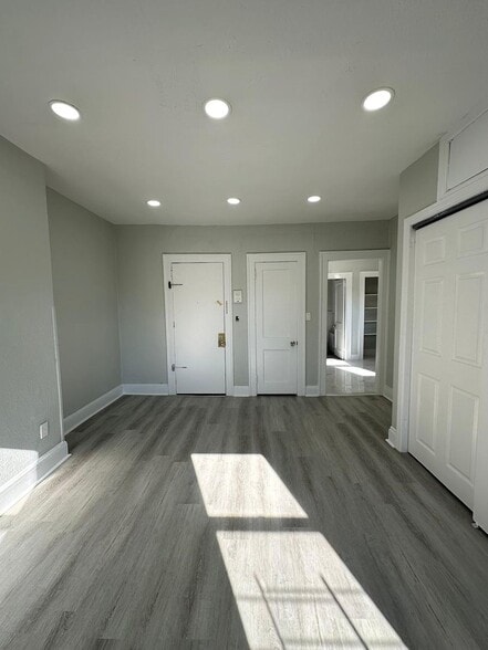 Interior Photo - Grove Street Apartments