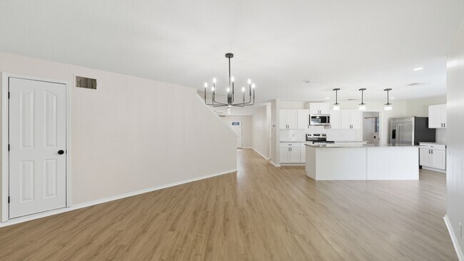 Building Photo - 1073 Stone Hollow
