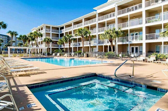 Building Photo - 572 E Beach Blvd