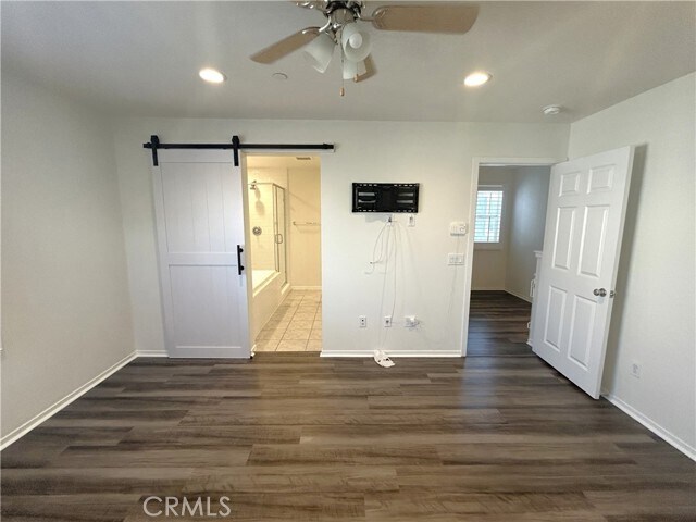 Building Photo - 253 S Vermont Ave